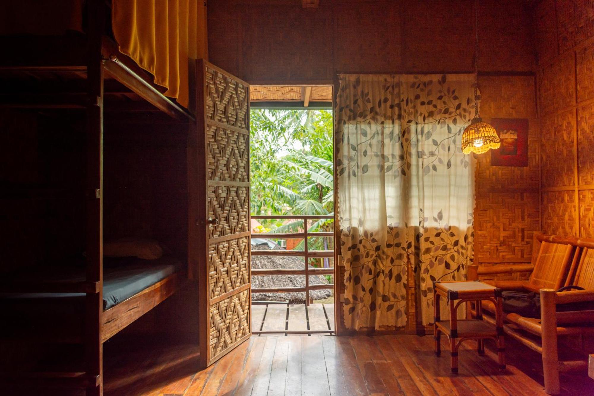 Resort Chocolate Hills 3*